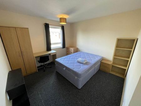 1 bedroom in a house share to rent - Photo 5