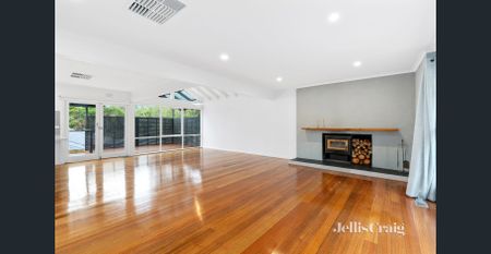 28 Storey Avenue, Research, Vic 3095 - Photo 2