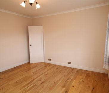 £1,250 - References Pending - Photo 6