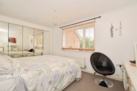 3 bedroom semi-detached house to rent - Photo 4