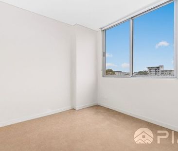 Modern 1 Bedroom Plus Study Apartment for lease - Photo 1