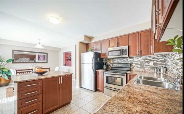 For Lease - 33 Warnford Circle, Ajax, Ontario - Photo 1