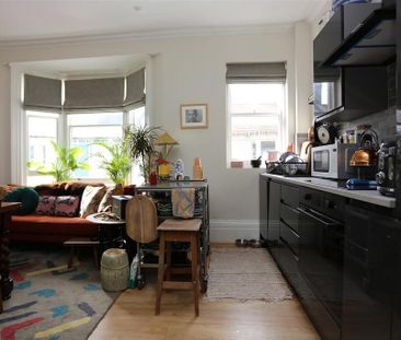 2 bedroom maisonette to rent - Photo 2