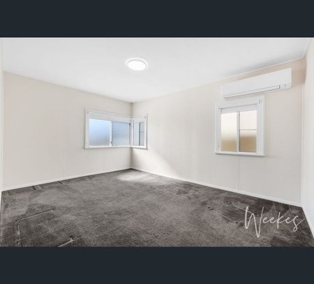 35 Branyan Street, Bundaberg West, Qld 4670 - Photo 5