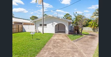 Groundfloor Pet Friendly Unit in Great Location - Photo 4