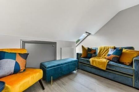 3 Bed Terraced House, Southfield Road, W4 - Photo 2