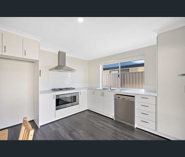 6 Stilton Way, Byford, WA 6122 - Photo 1