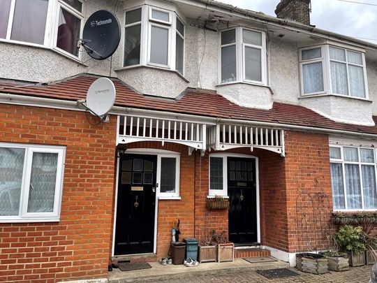 5 bedroom terraced house to rent - Photo 1