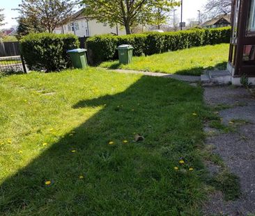 4 bedroom semi-detached house to rent - Photo 5