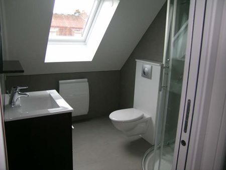 Location Appartement 4 pièces 83m² ARRAS 62000 - Photo 4