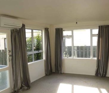 3 Bedrooms in Enderley - Photo 2