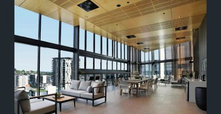 Stylish Unit and Luxurious Living in South Brisbane - Photo 4