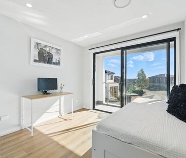 BEAUTIFUL FAMILY HOME - Photo 3