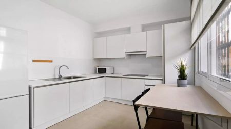 2-bedroom apartment for rent in Perchel Sur, Málaga, bills included - Photo 3