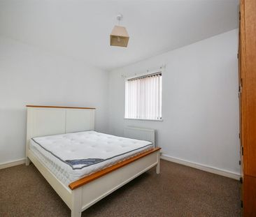 Apt 1 Carolan Place 45 Rossmore Drive, Ormeau Road, - Photo 3