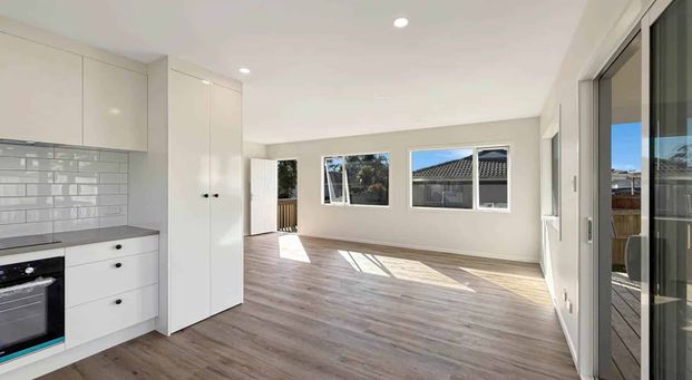 Experience Modern Living in a Free-Standing, N... - Photo 1