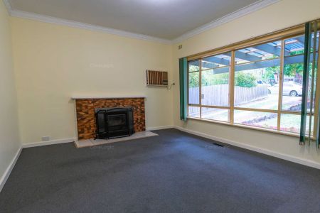 20 Olwen Street, 3131, Nunawading Vic - Photo 2