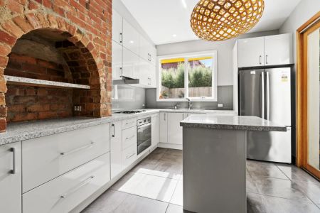 Renovated Edwardian In Unrivaled Location! - Photo 5