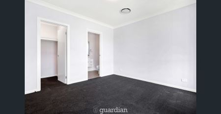 Simplicity Of Modern Design - Photo 2