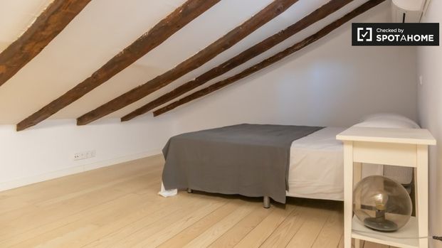 madrid, Community of Madrid 28015 - Photo 1