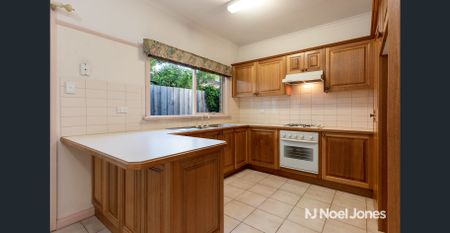 CHARACTER CLINKER COTTAGE - Photo 5