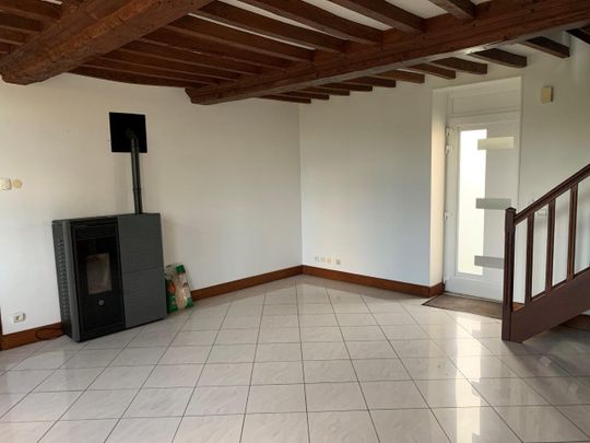 Location Maison 8 pièces 177m² CARENTAN LES MARAIS 50500 - Photo 1