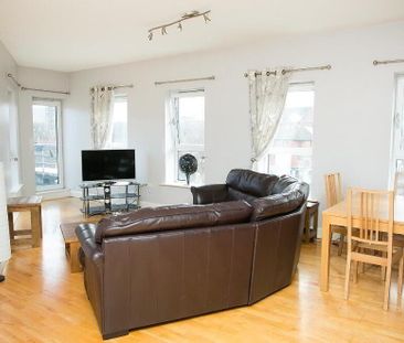 E.4.1 Whitehall Square Penthouse, Lisburn Road, Belfast, BT12 5EG - Photo 3