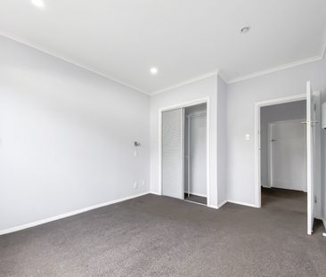 Welcome home to 5 Tarawera Road. - Photo 6