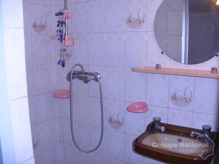 Location Appartement 2 pièces 66m² - Photo 2