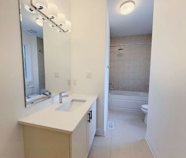 For Lease - 3276 Mariner Passage N/A Unit# 3rd room, Oakville, Ontario - Photo 6