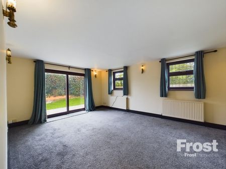 Rosemary Lane, Egham, Surrey,TW20 - Photo 3