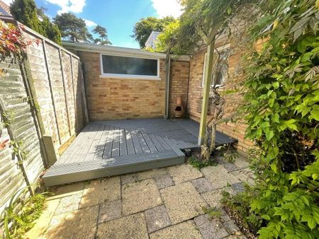 Wharncliffe Road, Highcliffe - Photo 5