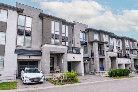 For Lease - 26 Pallock Hill Way, Whitby, Ontario - Photo 2