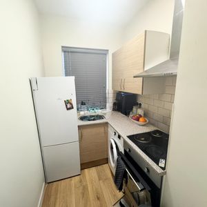 Piercefield Place, Adamsdown - Photo 2