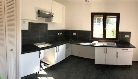 Location Appartement 4 pièces 128m² NIMES 30900 - Photo 5