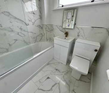 3 bedroom semi-detached house to rent - Photo 6