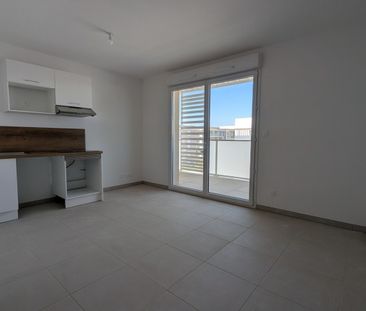 Location Appartement 1 pièce 28m² MONTEUX 84170 - Photo 1