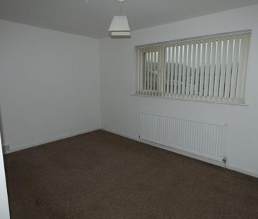 3 bedroom end of terrace house to rent - Photo 5