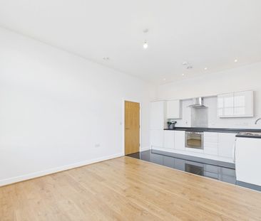 Bradley Court, Camberley, Surrey, GU15 - Photo 2
