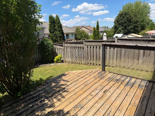 For Lease - 75 Margaret Graham Crescent, East Gwillimbury, Ontario - Photo 1