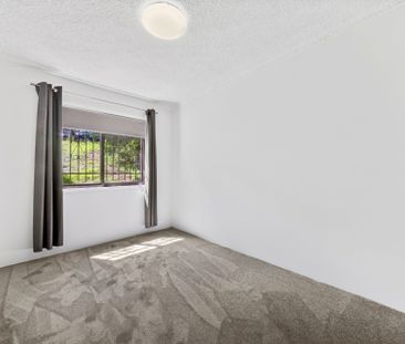 Coastal 3-Bedroom Convenience Near Brisbane Waterfront - Photo 1