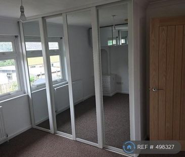 4 bedroom terraced house to rent - Photo 3
