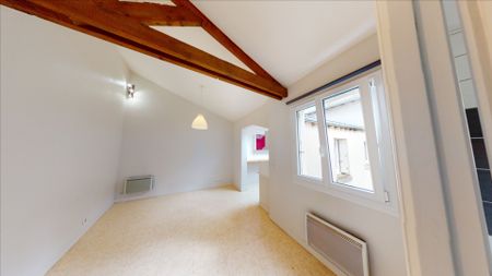 Location Appartement 1 pièce 27m² - Photo 2