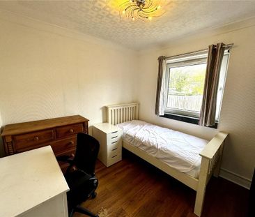 4 bedroom terraced house to rent - Photo 2