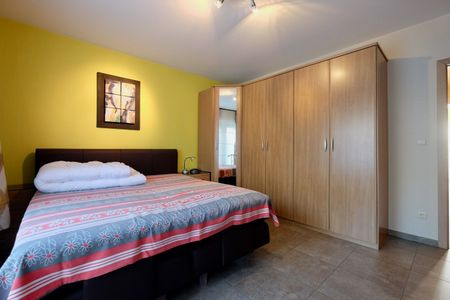 Stijlvol gemeubeld appartement met twee slaapkamers te huur in Sint-Truiden - Photo 4