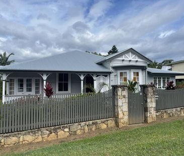 Grand Queenslander in the Heart of Cooroy - Photo 5