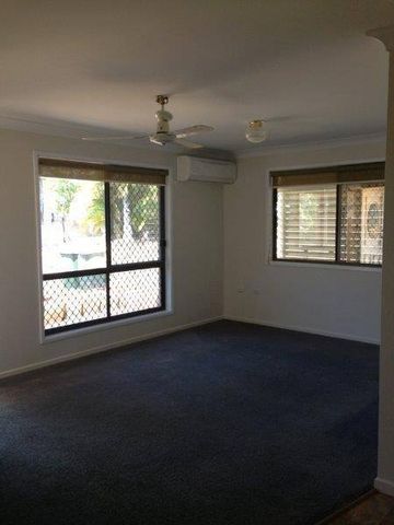 4 Bedroom Fully air-conditioned house! - Photo 2