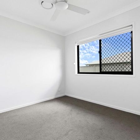 SPACIOUS NEWLY BUILT HOME - Photo 4
