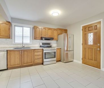 For Lease - 354 Jean Talon Street, Vanier and Kingsview Park, Ontario - Photo 1