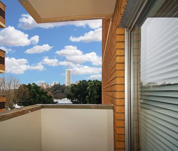 28 Sutherland Street, Paddington NSW 2021 - Apartment For Rent | Do... - Photo 4